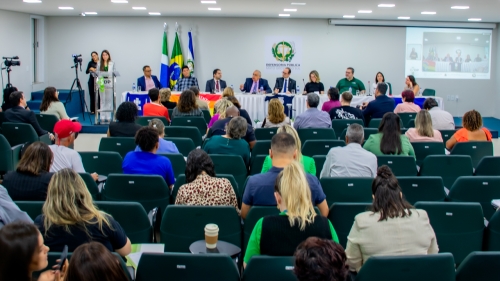 Presidente do TCE-MS prestigia seminário que aborda inclusão da população de rua