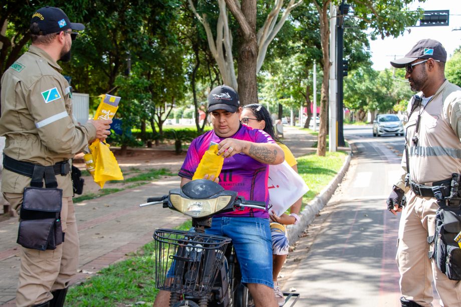 Deptran inicia campanha de orientação do uso de veículos de mobilidade individual