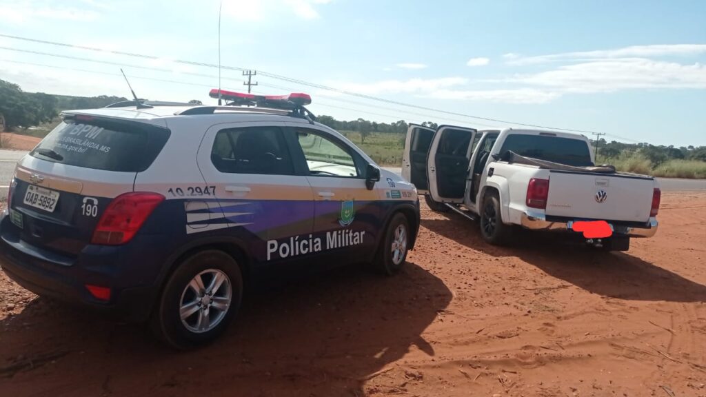 Polícia Militar de Brasilândia apreende Amarok 'recheada' de maconha