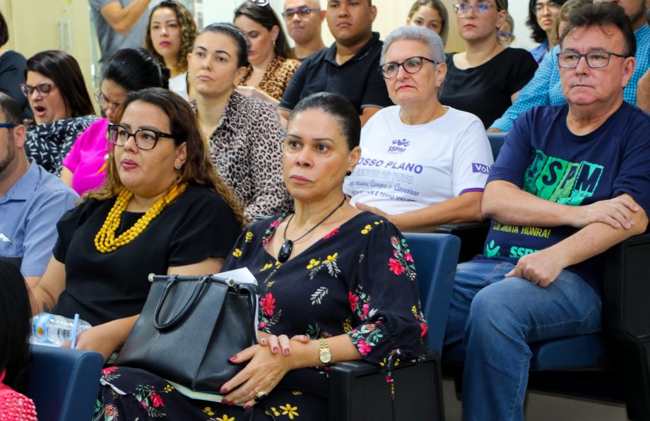 População participa da Audiência Pública do Projeto de Lei das Diretrizes Orçamentárias de 2025 (LDO)