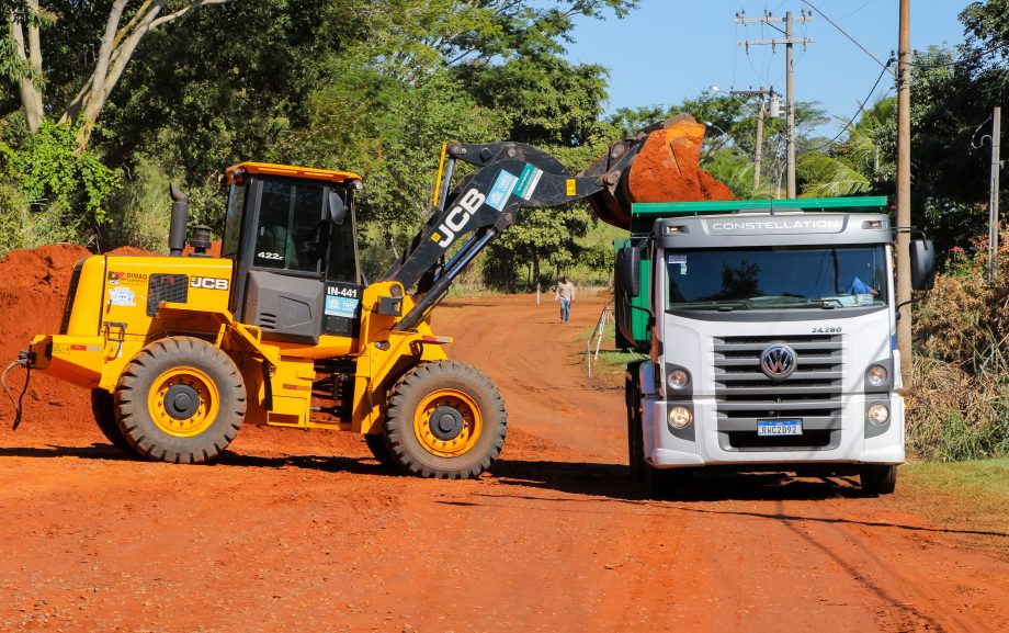 Pavimentação da Estrada Rancheira “Oásis” está avançada