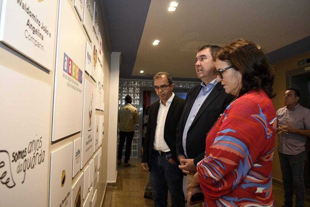 Com apoio do Governo de MS, AACC entrega reforma do centro de tratamento de oncologia infantil no HR