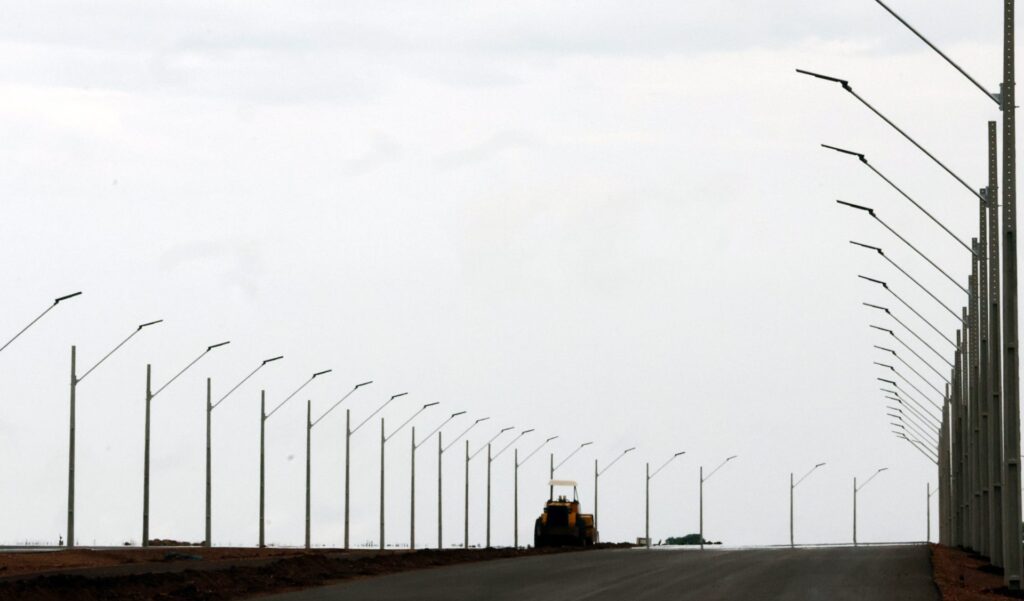 Estado sustentável: Governo de MS leva iluminação de LED solar para rodovia e avenida em Santa Rita e Japorã