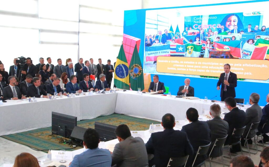 Mato Grosso do Sul mantém ações próprias e reforça compromisso com programa nacional de alfabetização de crianças