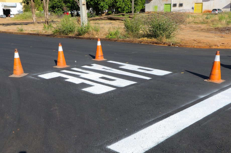 Prefeitura de Três Lagoas continua melhorando a sinalização do trânsito