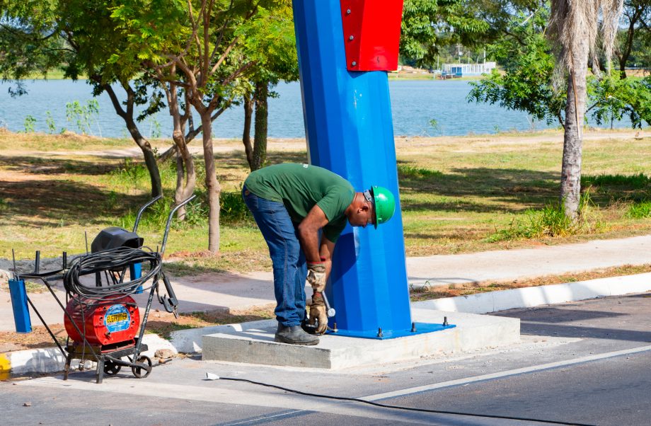 Segunda Lagoa ganha portal artesanal na Avenida dos Oleiros