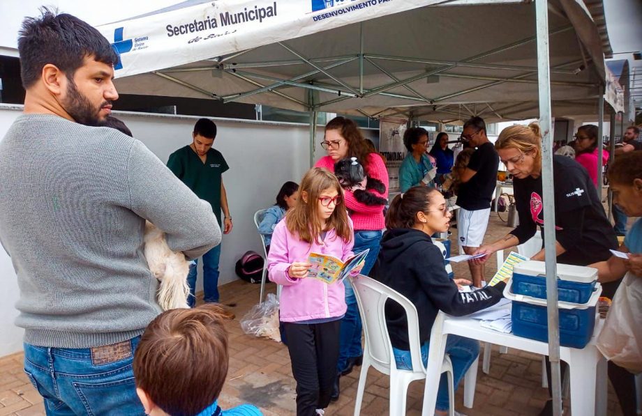 Ação educativa da SMS sobre Leishmaniose mobilizou Feira Central Turística