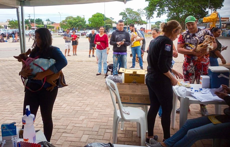 Ação educativa da SMS sobre Leishmaniose mobilizou Feira Central Turística