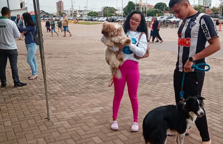 Ação educativa da SMS sobre Leishmaniose mobilizou Feira Central Turística