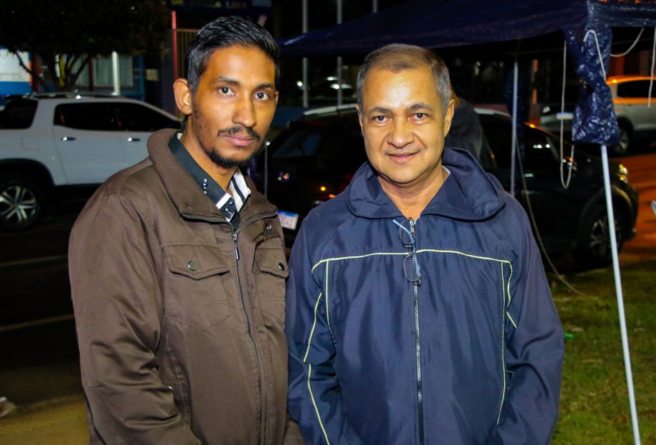 VIDA NA PRAÇA – Projeto esquentou o sábado na praça do Bairro JK