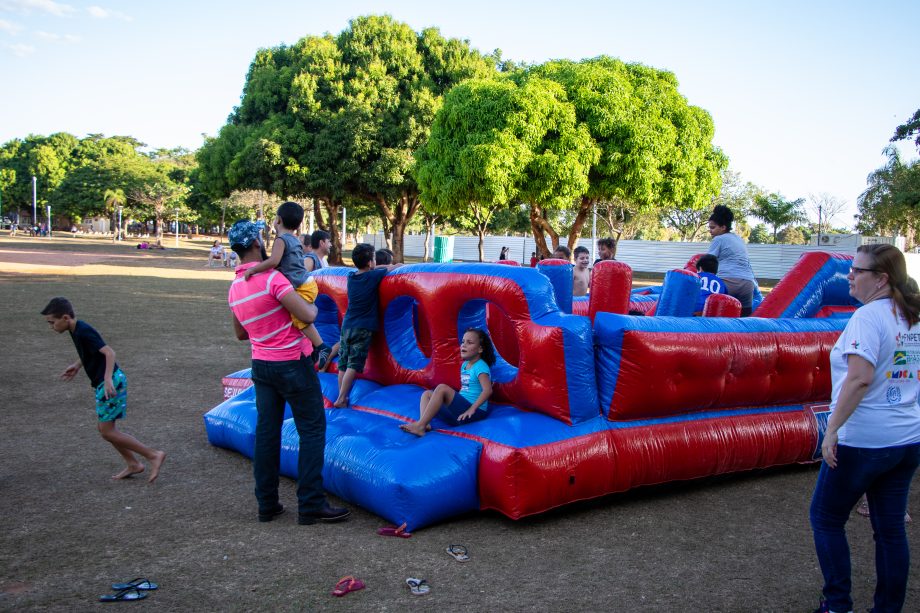 Evento em alusão ao trabalho infantil “Não Pule a Infância” reuniu cerca de 150 crianças e adolescentes na Lagoa Maior