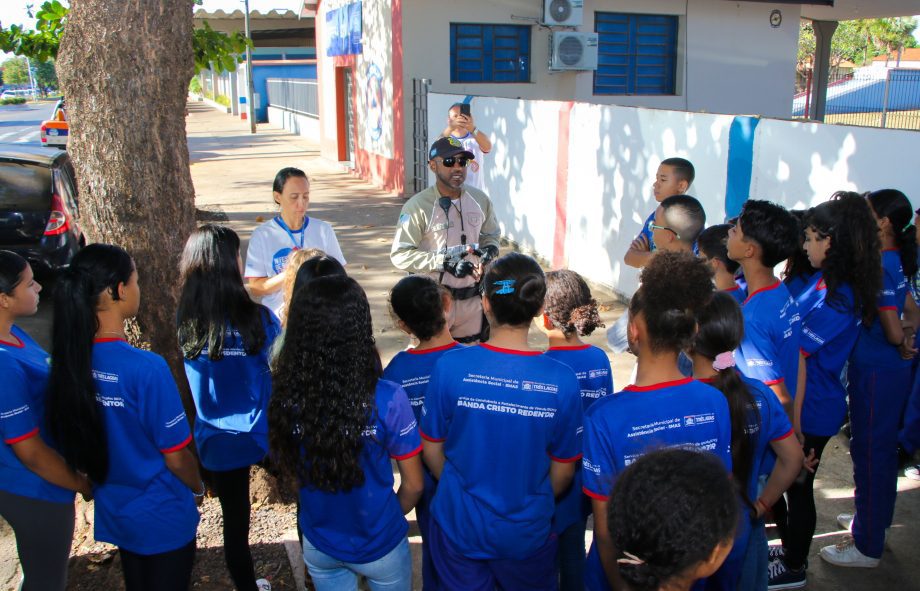 SMAS realiza blitz educativa em alusão ao junho prata