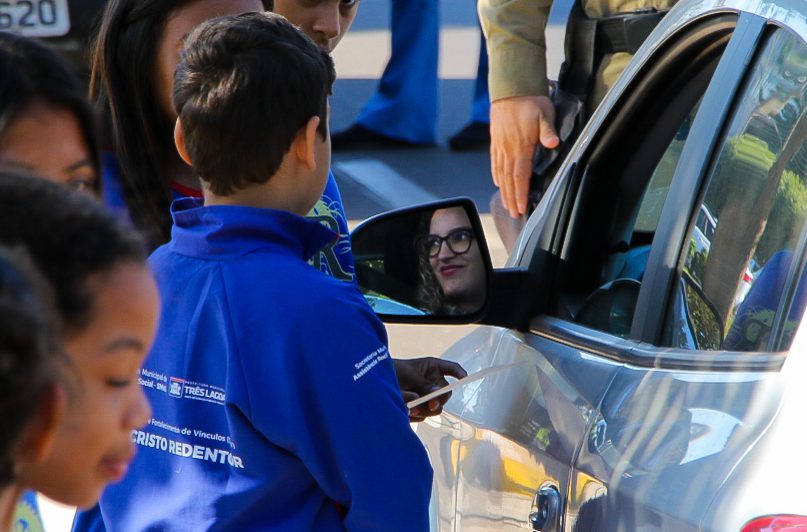 SMAS realiza blitz educativa em alusão ao junho prata