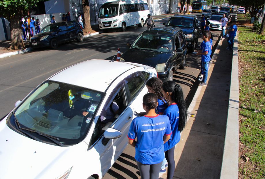 SMAS realiza blitz educativa em alusão ao junho prata