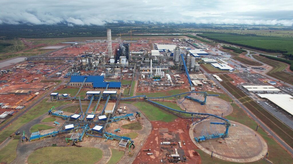 Faltam poucos dias para o ‘start’ da maior fábrica de celulose do mundo; economia de Ribas dispara
