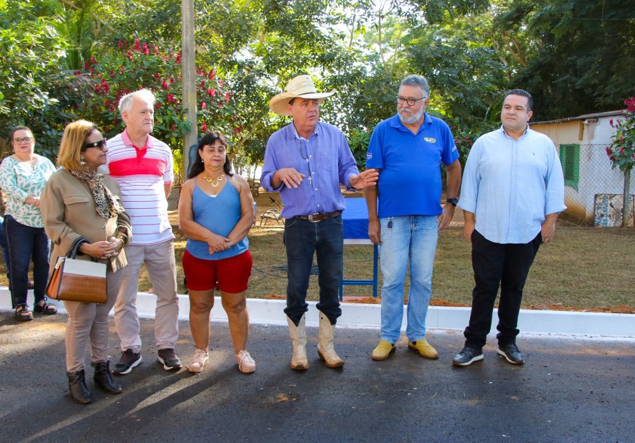Prefeito Angelo Guerreiro e autoridades entregam obra da estrada rancheira Oásis