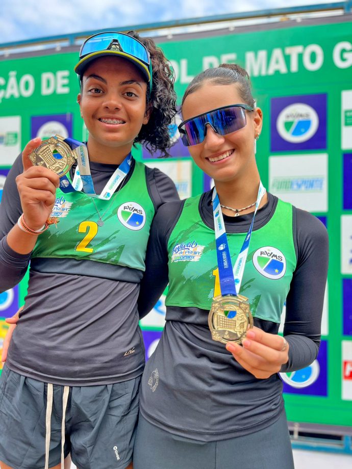 Atletas da SEJUVEL retornam com medalhas e títulos após maratona de torneios no Brasil