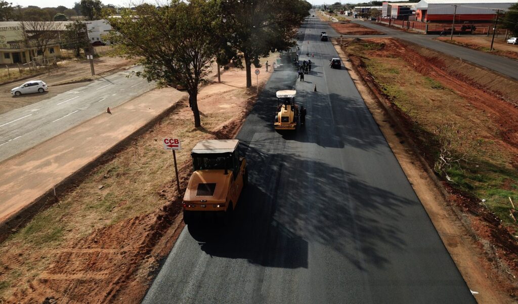 Moreninhas: obra do Governo de MS, recapeamento da avenida Gury Marques entra na fase final