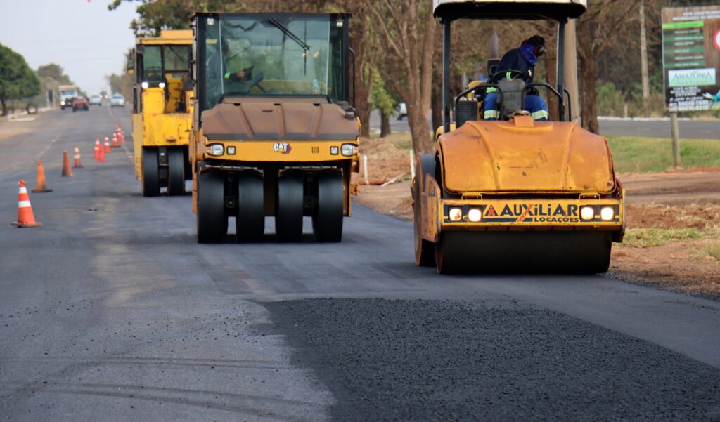 Moreninhas: obra do Governo de MS, recapeamento da avenida Gury Marques entra na fase final