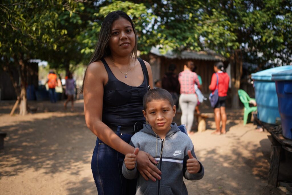 ‘Uma benção para todos’: ribeirinhos agradecem ajuda humanitária no coração do Pantanal