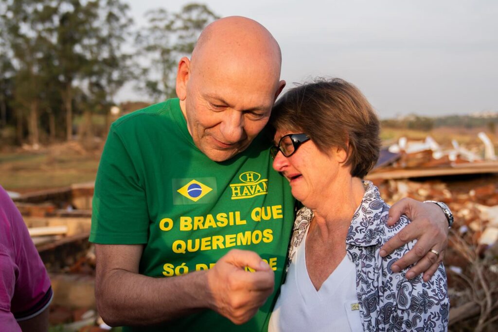 Após 4 meses, milhares de famílias continuam desabrigadas no RS