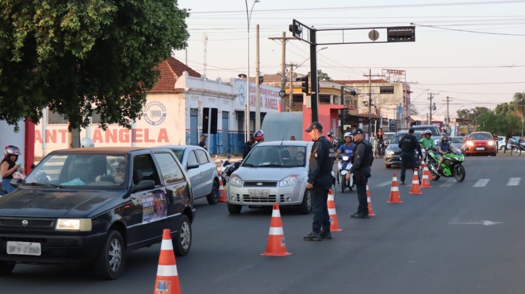 Polícia Militar intensifica fiscalização de trânsito em ação de policiamento em Três Lagoas