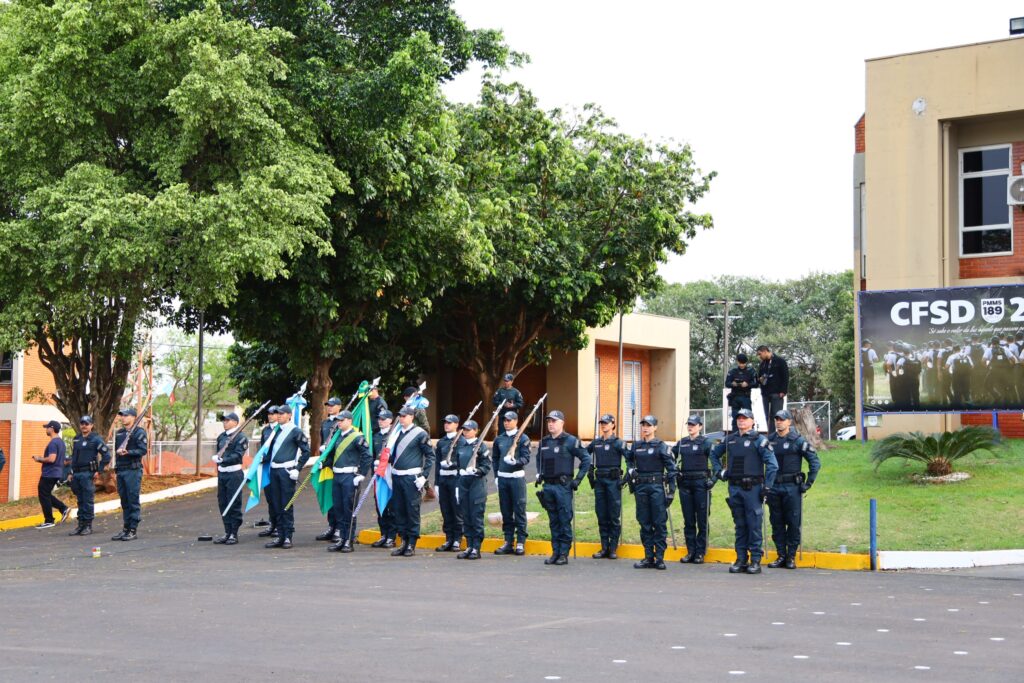 Delegado-Geral da Polícia Civil prestigia solenidade de formatura de 479 novos soldados da Polícia Militar em Campo Grande