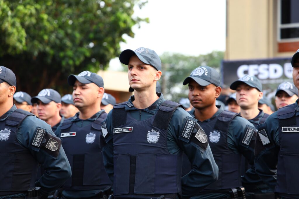 Delegado-Geral da Polícia Civil prestigia solenidade de formatura de 479 novos soldados da Polícia Militar em Campo Grande