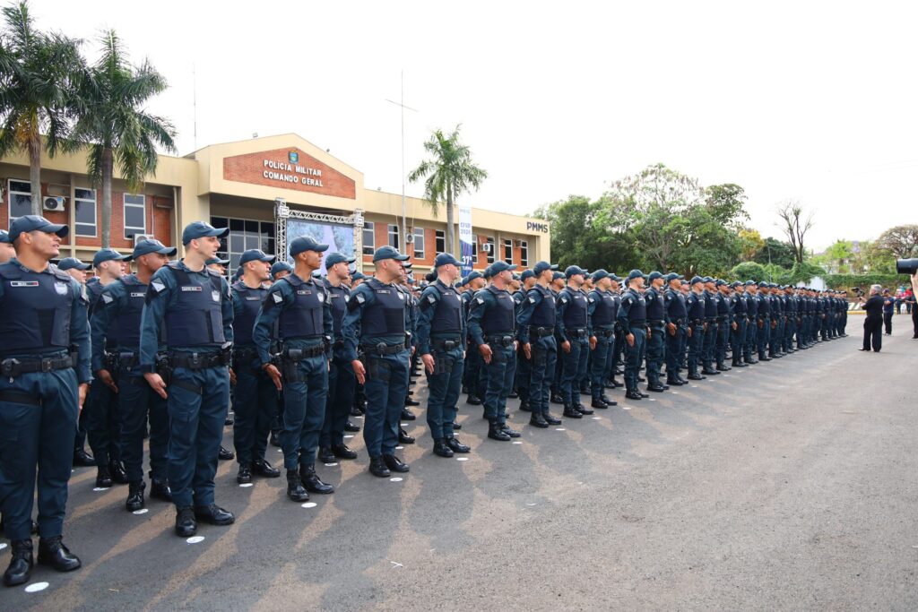 Delegado-Geral da Polícia Civil prestigia solenidade de formatura de 479 novos soldados da Polícia Militar em Campo Grande