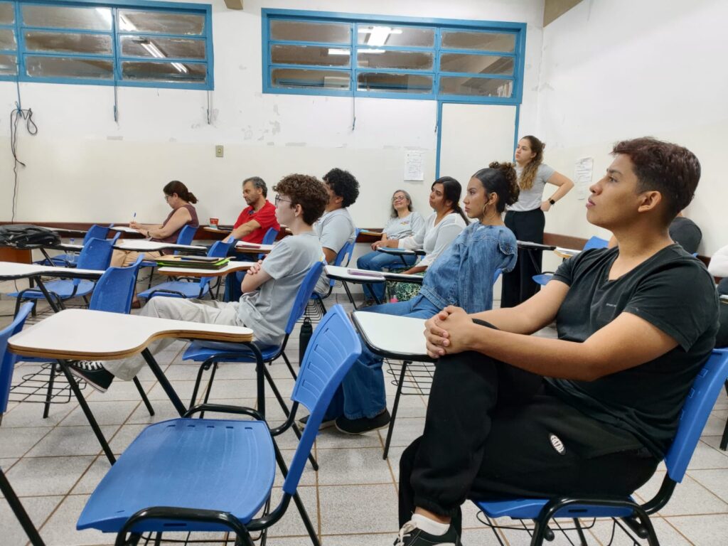 Projetos de matemática e educação financeira da EE João Ponse de Arruda são apresentados na Semana Acadêmica da UFMS