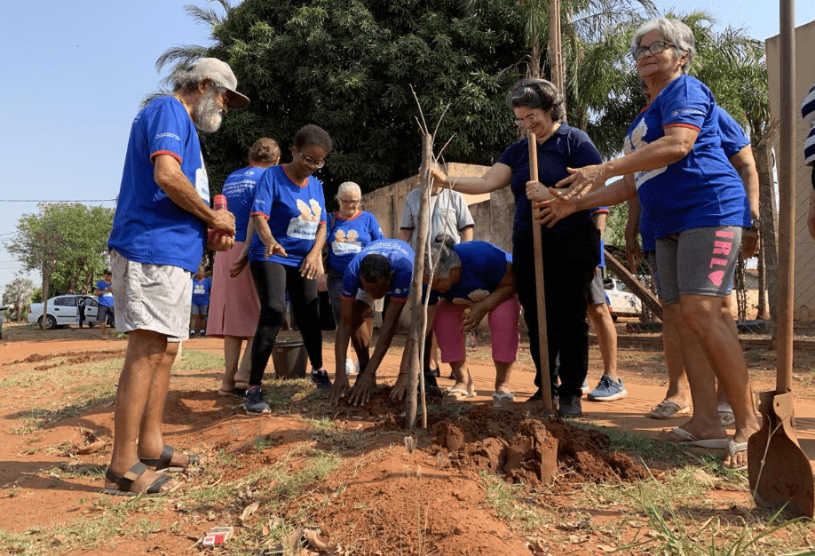 SMAS e SEMEA promove ação alusiva aos 21 anos do Estatuto da Pessoa Idosa