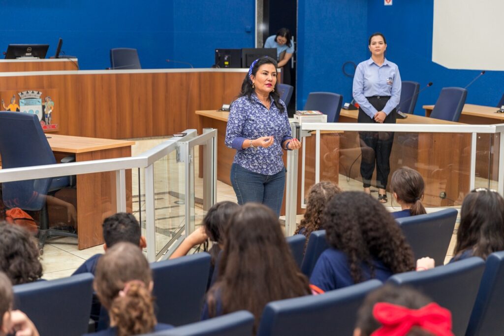 Escola do Legislativo retoma visitas guiadas em Três Lagoas