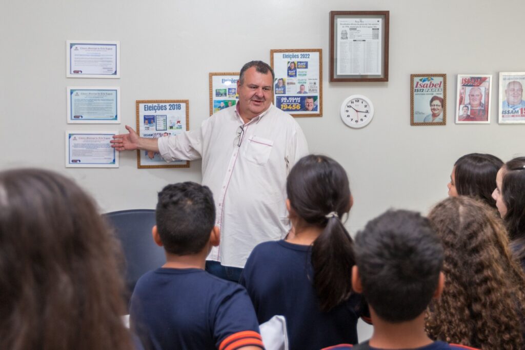 Escola do Legislativo retoma visitas guiadas em Três Lagoas