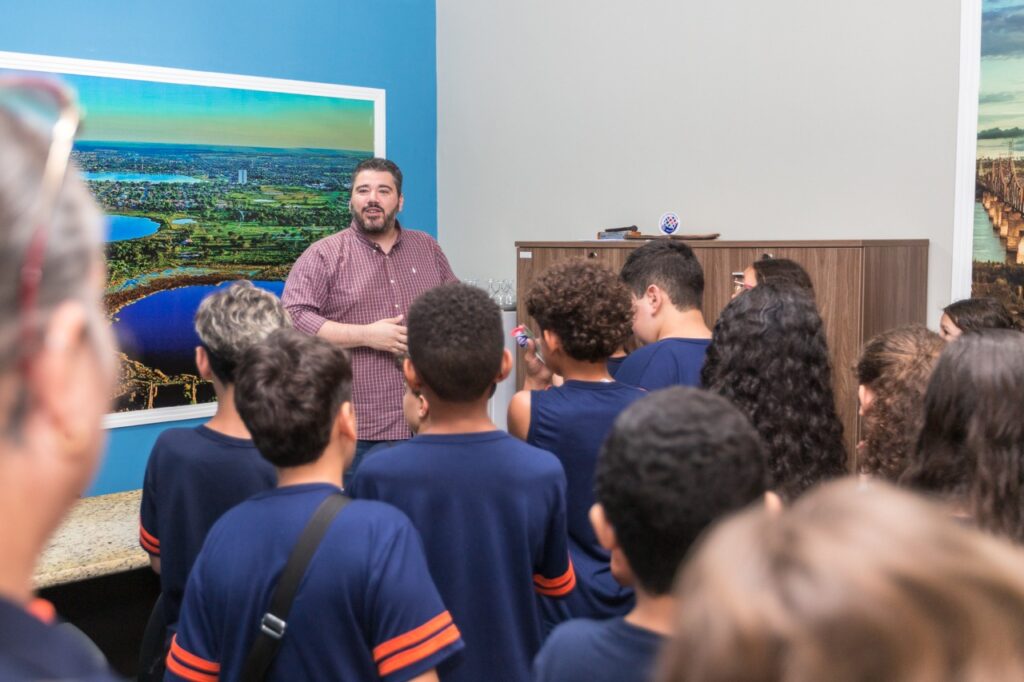 Escola do Legislativo retoma visitas guiadas em Três Lagoas