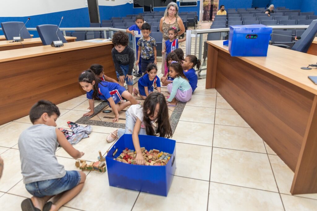 Visita Guiada recebe alunos da educação infantil