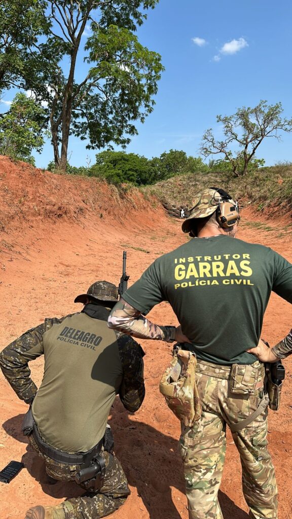 Polícia Civil ministra curso de habilitação em fuzil para agentes de unidades operacionais