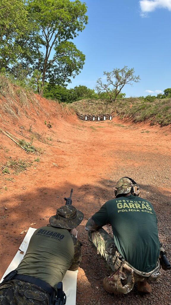 Polícia Civil ministra curso de habilitação em fuzil para agentes de unidades operacionais