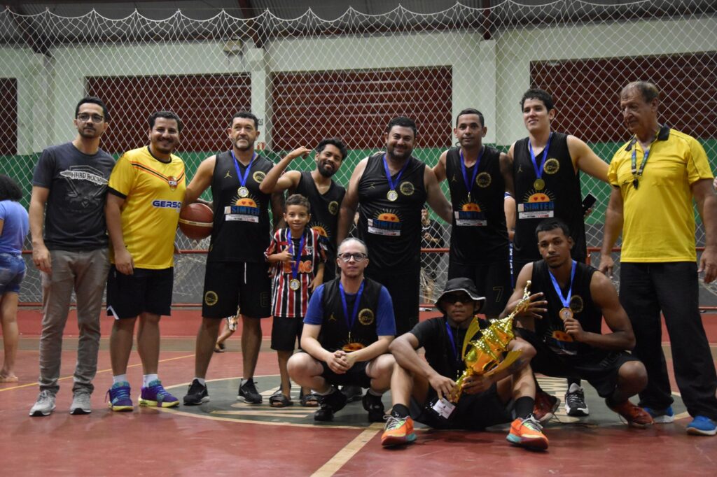 Advanced é campeão municipal de basquete em Bataguassu em noite de premiação dos melhores atletas