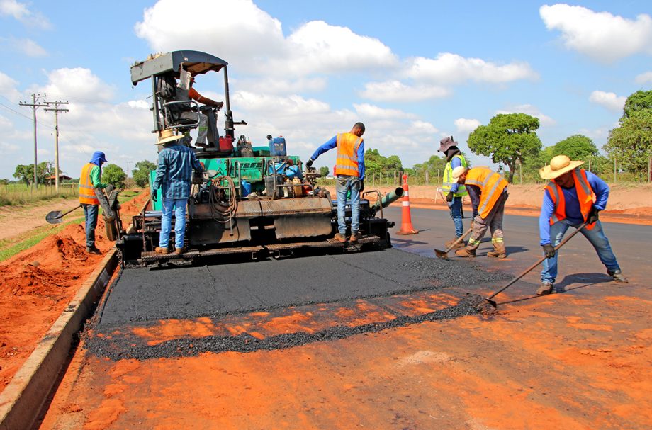 Obras de duplicação da via de acesso ao Balneário estão avançadas