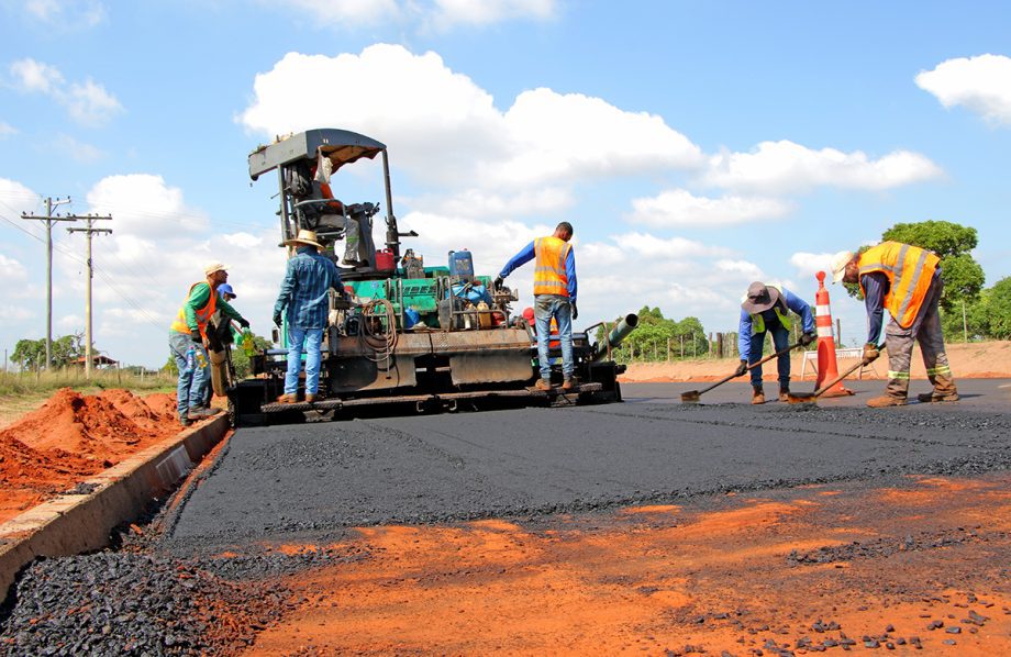 Obras de duplicação da via de acesso ao Balneário estão avançadas