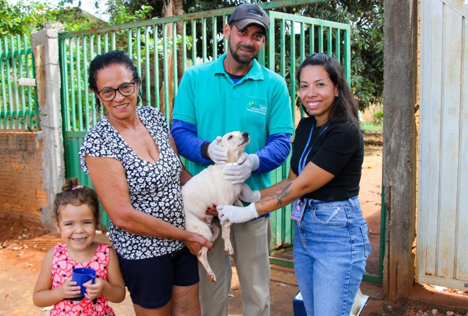 ENCOLEIRA CÃO – 5ª etapa do projeto inicia com ação preventiva contra a Leishmaniose em Três Lagoas