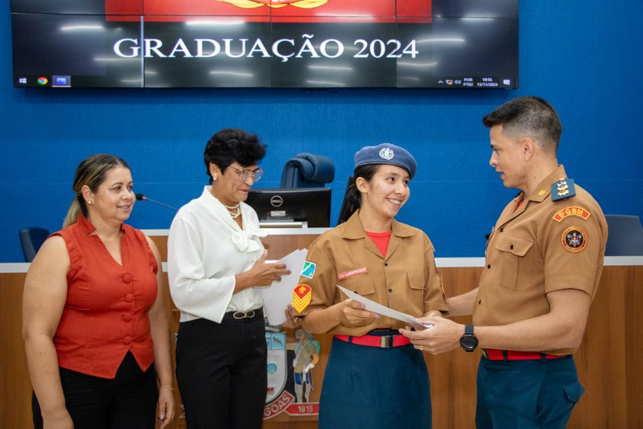 SMAS realiza graduação dos jovens do SCFV Bombeiros do Amanhã