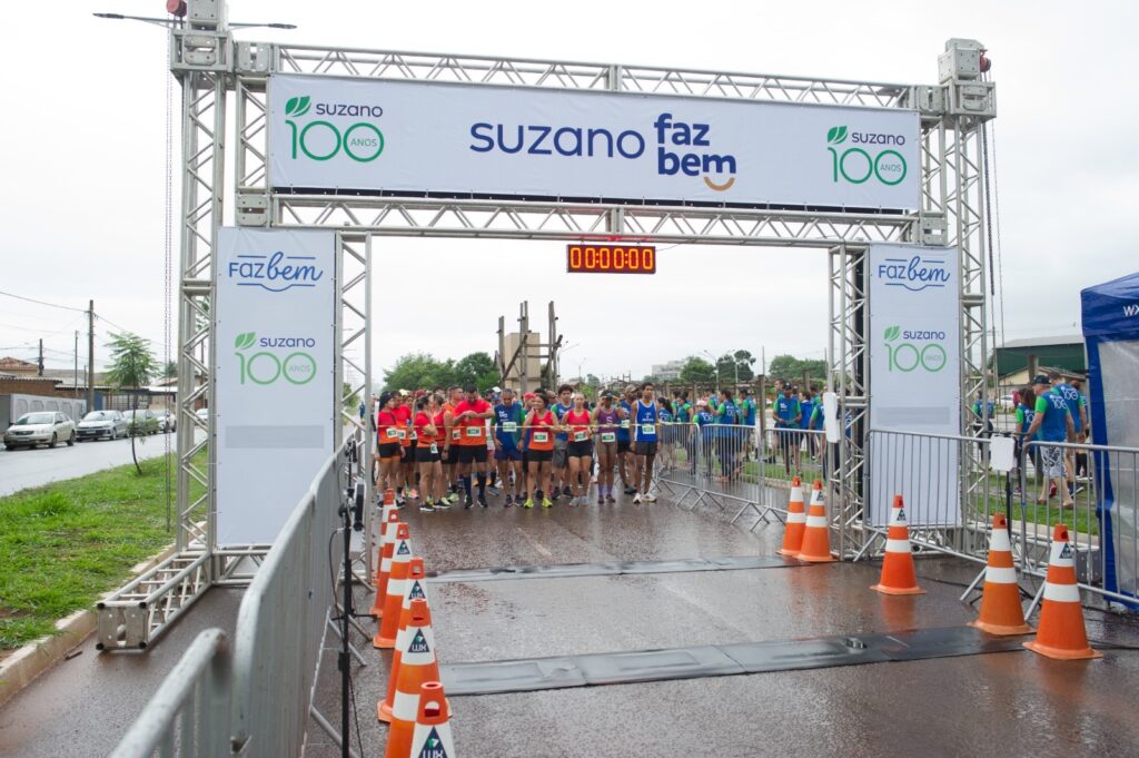 Corrida e Caminhada Suzano Faz Bem reúne 330 participantes e arrecada mais de 1,7 mil quilos de alimentos