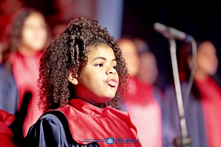 GALERIA DE FOTOS – Cantata de Natal encanta moradores na N.O.B