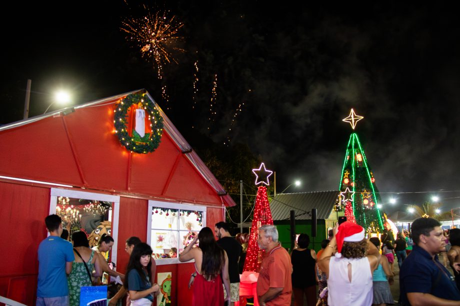 Confira os cliques do evento de inauguração da decoração natalina de Três Lagoas