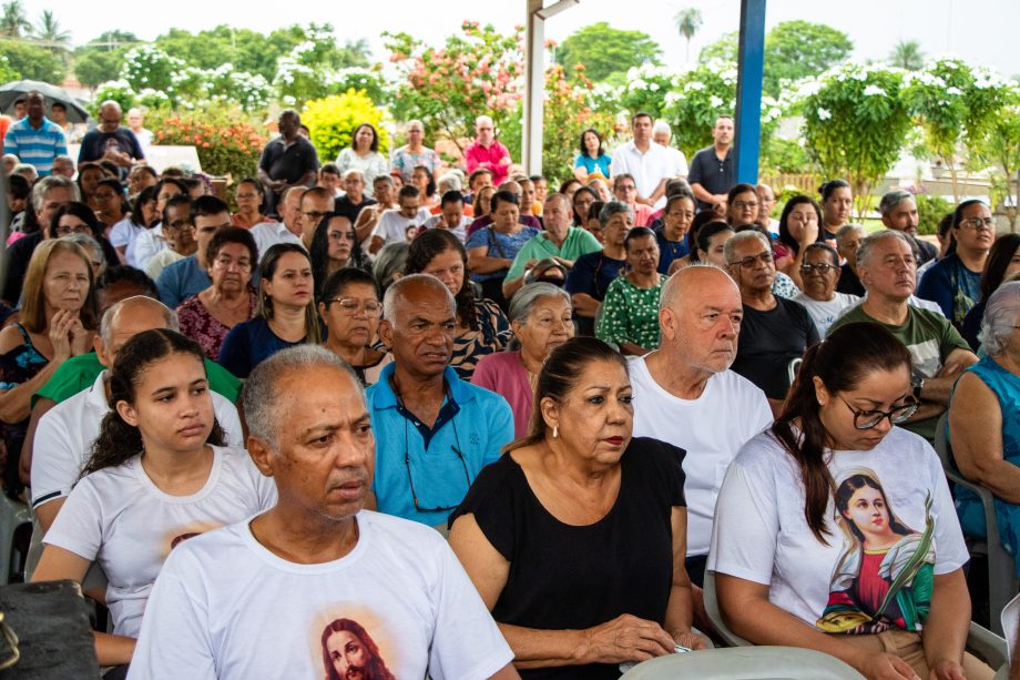 Cerca de 15 mil pessoas visitaram o Cemitério Municipal no Dia de Finados