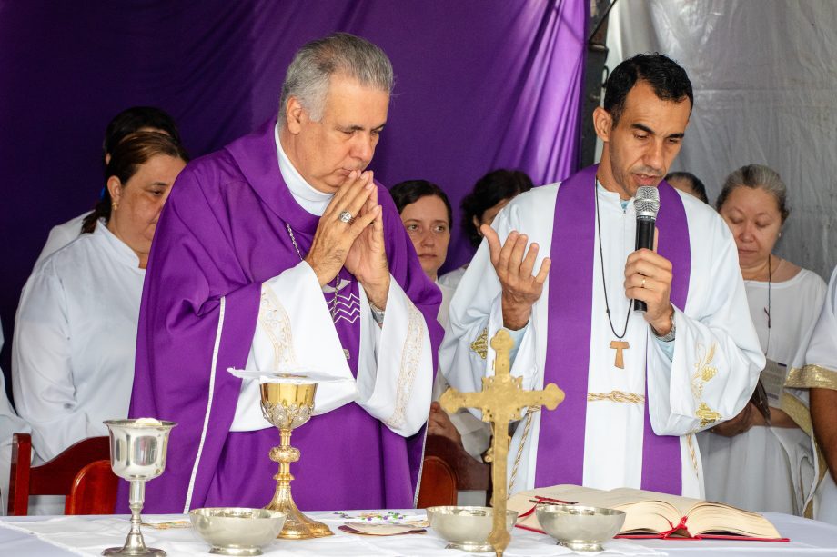 Cerca de 15 mil pessoas visitaram o Cemitério Municipal no Dia de Finados