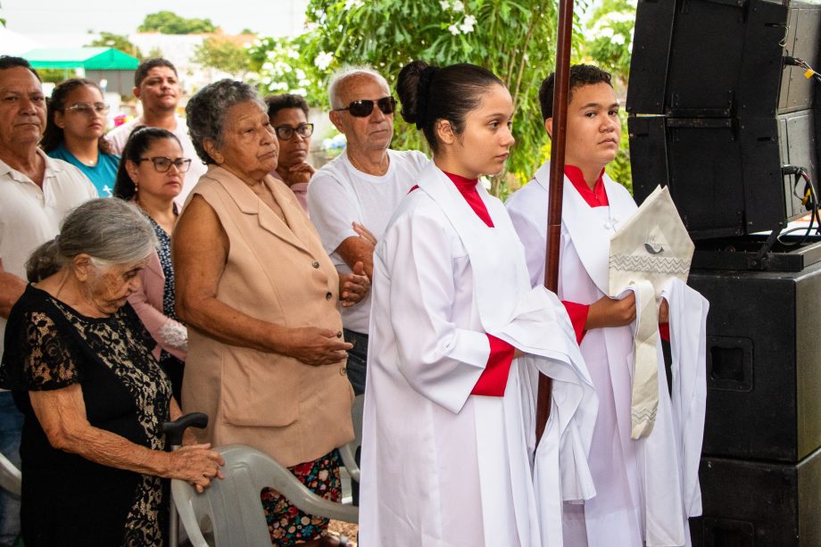 Cerca de 15 mil pessoas visitaram o Cemitério Municipal no Dia de Finados