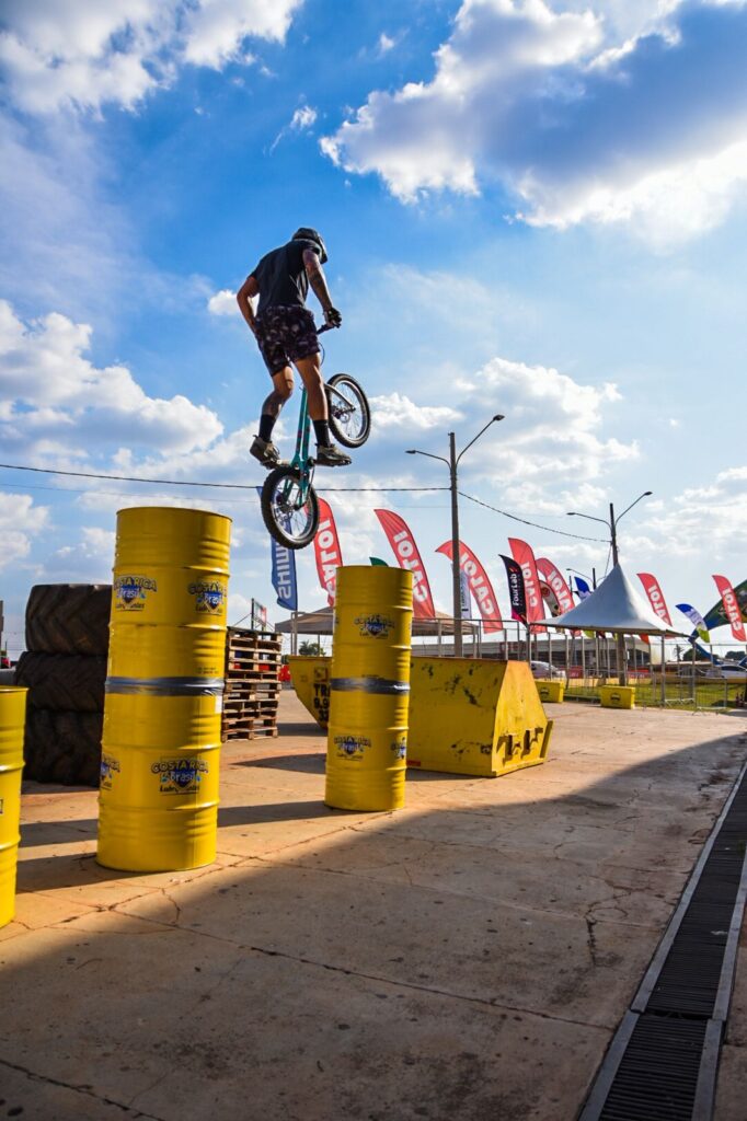 Perfil News traz campeão Sul-americano de Bike Trial para apresentação em Três Lagoas