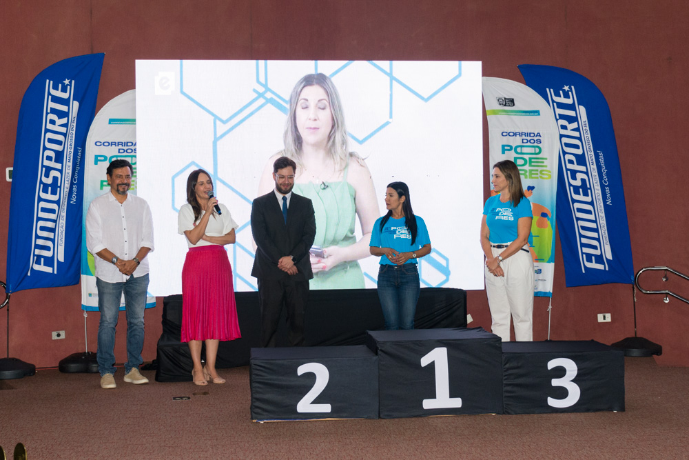 Cerimônia de entrega de troféus da 2ª Corrida dos Poderes premia vencedores e celebra união pelo esporte